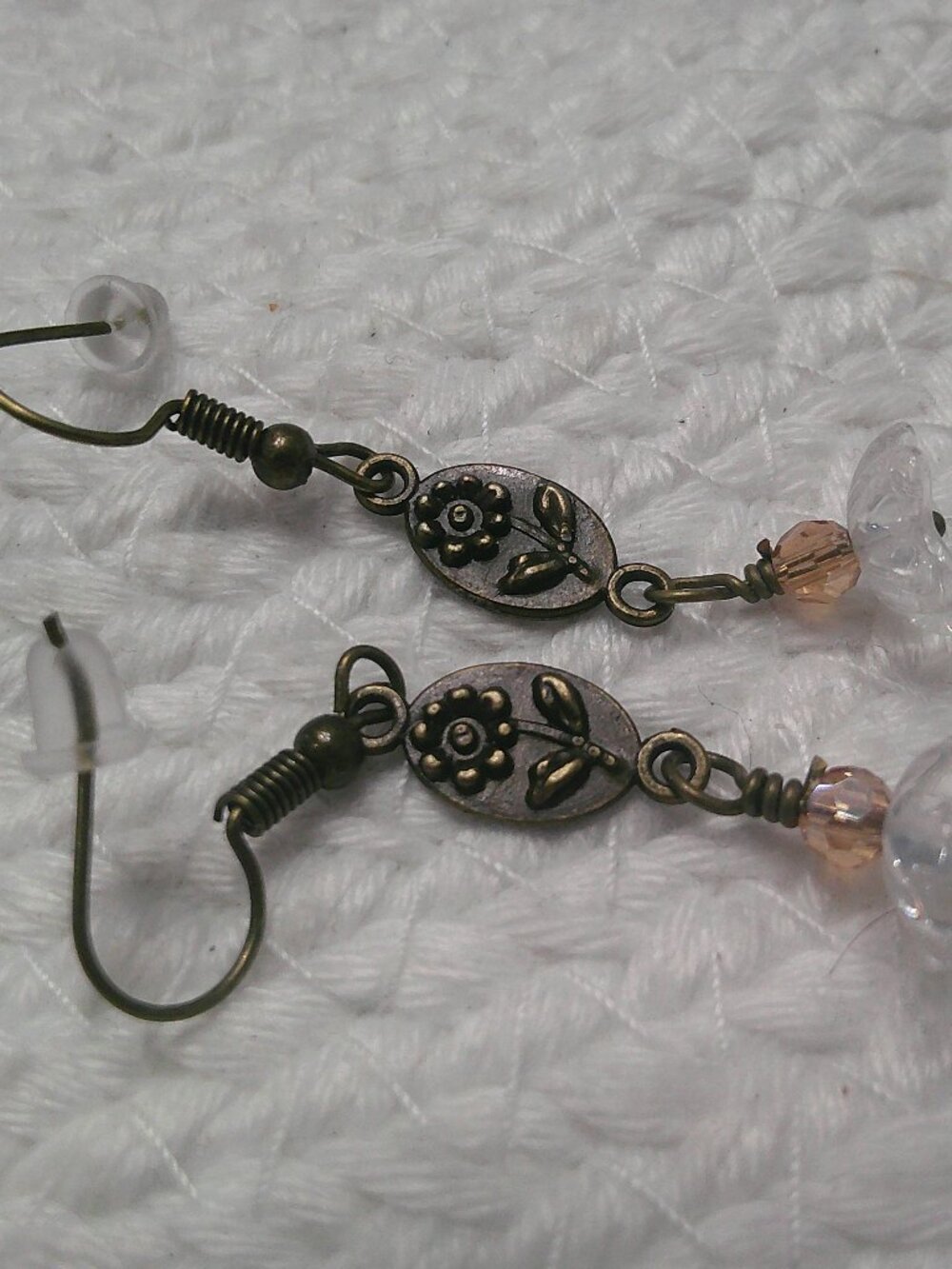 Beautiful CLEAR GLASS CZECH FLOWER with CRYSTAL Antique Bronce Earrings #459F
